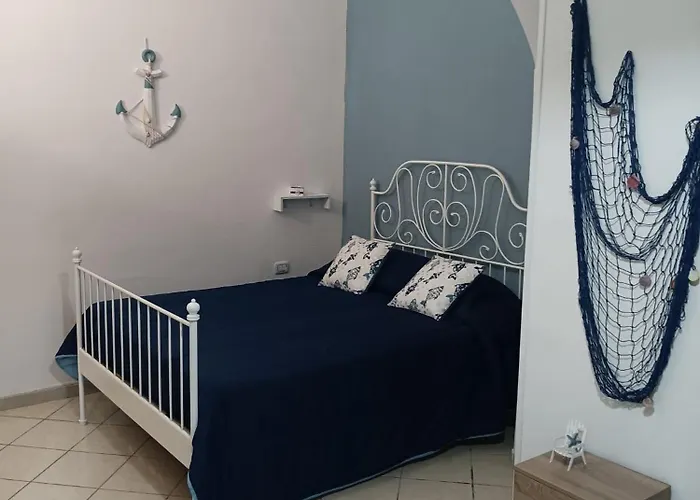 Alojamento de Acomodação e Pequeno-almoço Luna Mare Beb Centro 3*