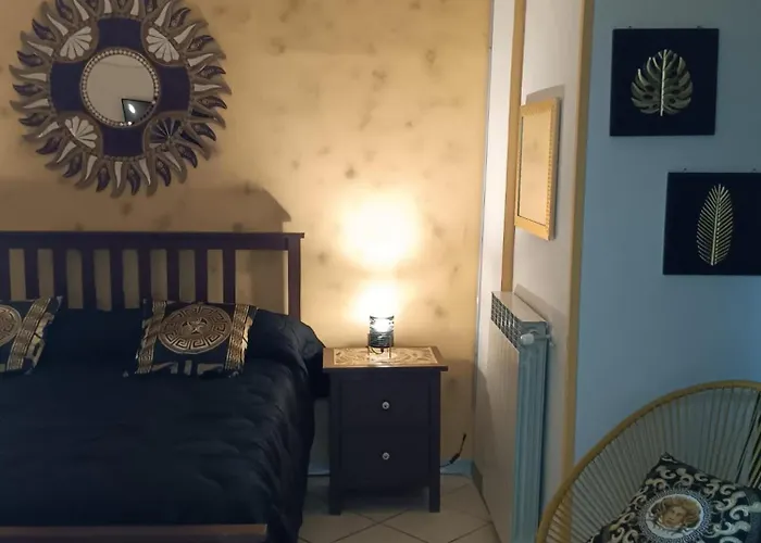 Alojamento de Acomodação e Pequeno-almoço Luna Mare Beb Centro