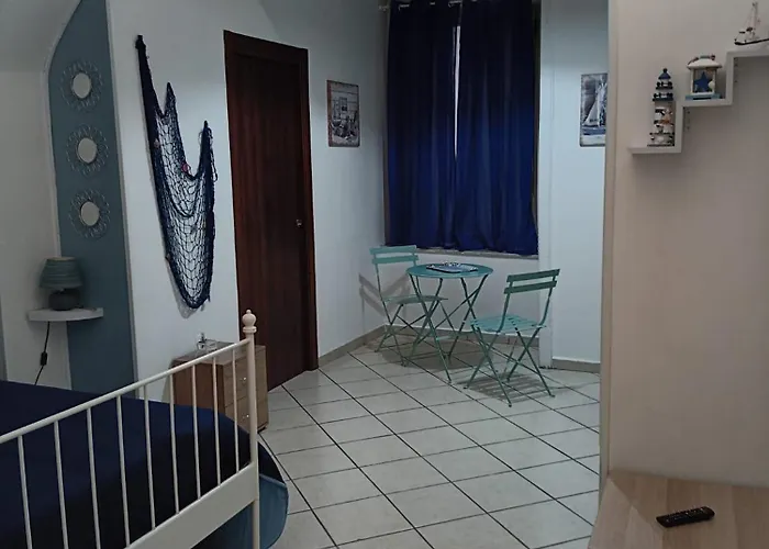 Alojamento de Acomodação e Pequeno-almoço Luna Mare Beb Centro 3*